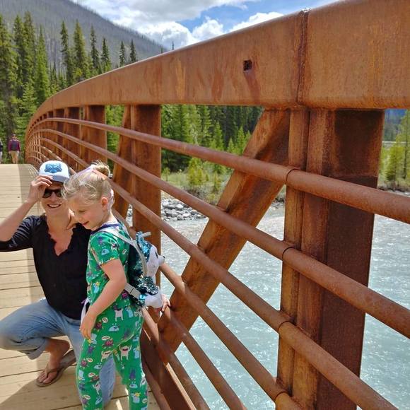 Meet your Posher, Nicole - Picture 1 of 1